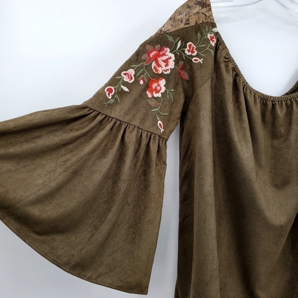 Umgee Olive Green Floral Embroidered Bell Sleeve Oversized Top - Picture 3 of 9